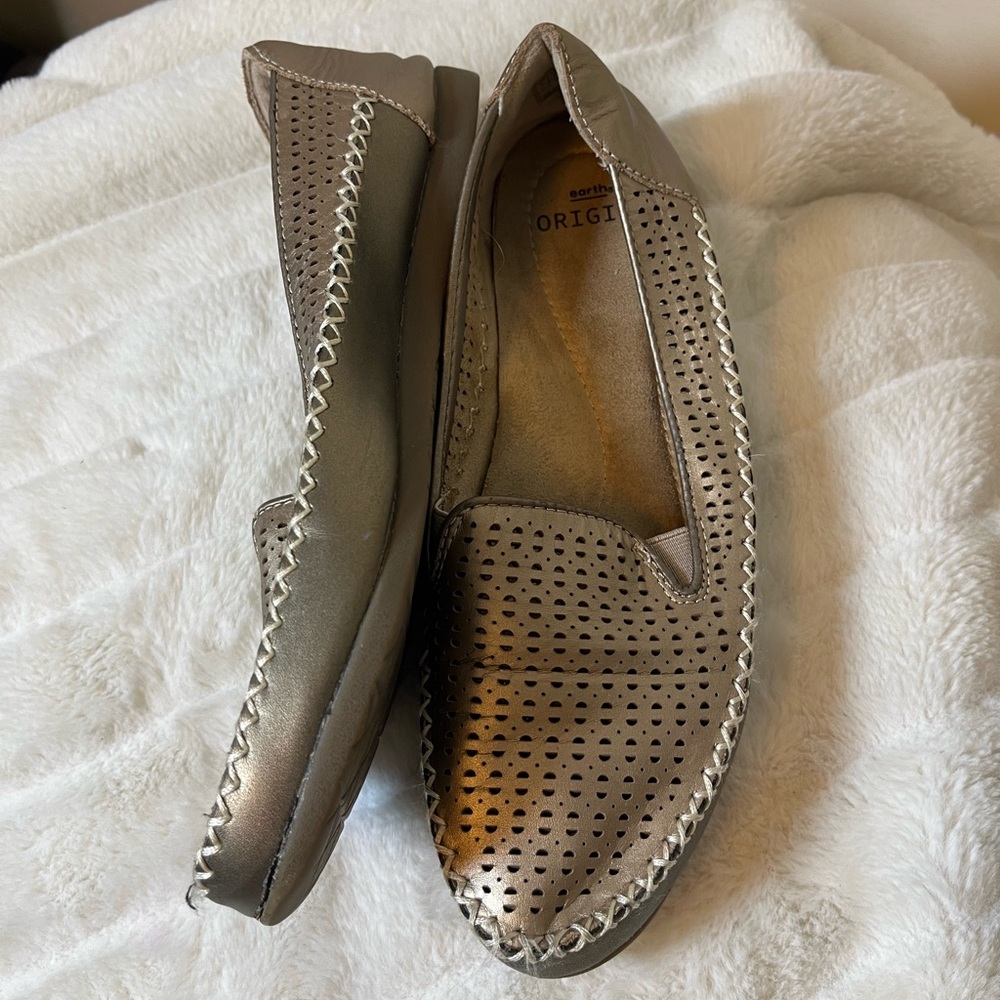 Earth Origins Womens 9 Lark Lizzy Bronze Metallic Laser Cut Loafers Work Office